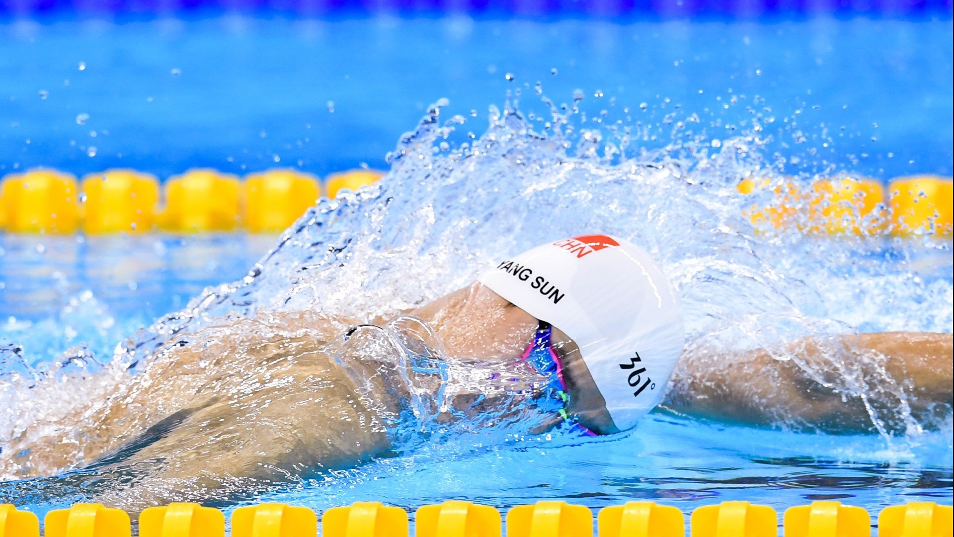 _专业运动员谈:训练中的最大挑战与突破_,运动员通过训练不断提高的竞技能力